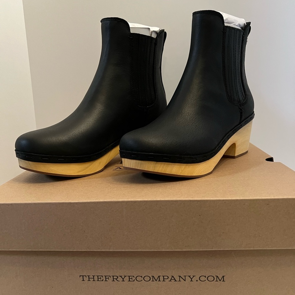 Brand New Frye and Co. Odessa Chelsea Clog Ankle Boots